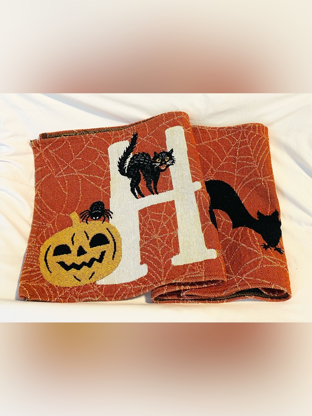 Vintage Classic Halloween Tapestry Table Runner - Black Cat Jack-o’-Lantern